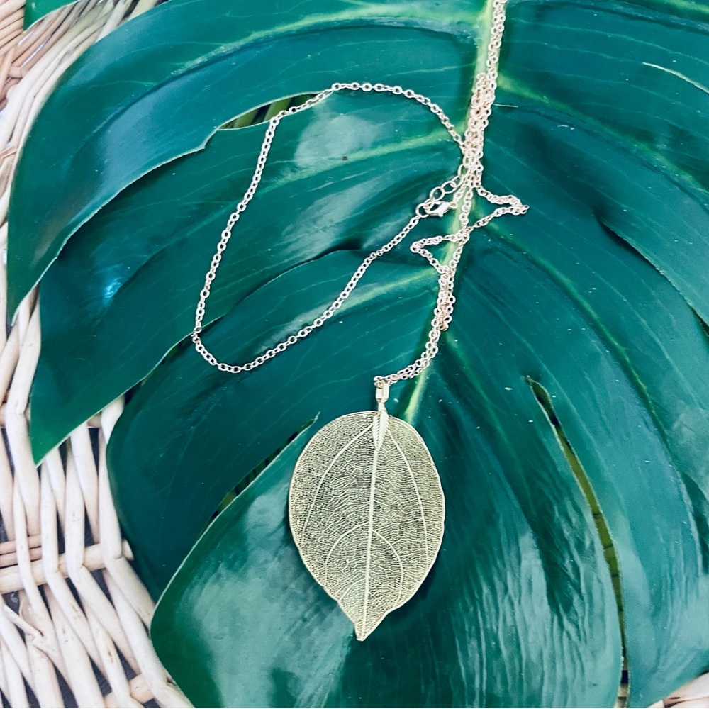 Tropical palm leaf earrings and leaf necklace vacation set in gold & green NWT - Picture 7 of 16